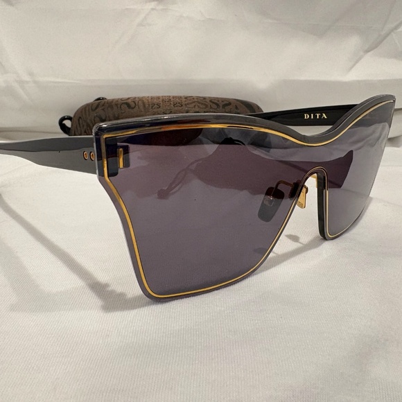 NEW! DITA SILICA DTS508-03-GLD-BLK; BLACK/GOLD W/GREY-BLACK FLASH LENS 100% AUTH - Picture 3 of 8